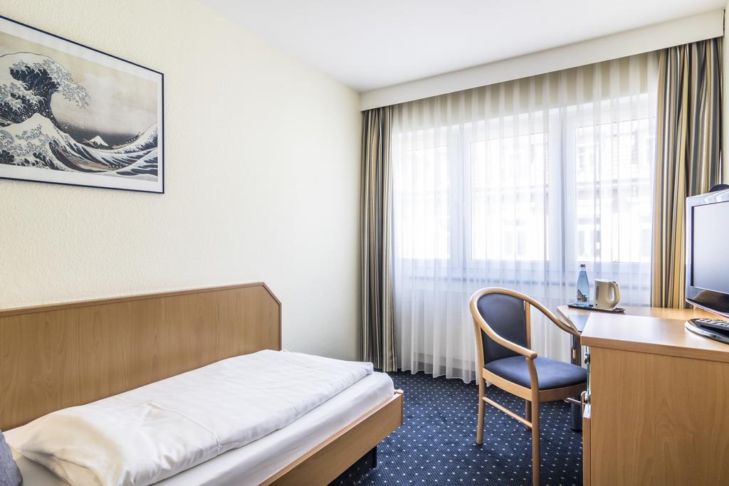 Hotel Garni Oberrhein Райнфельден Екстер'єр фото
