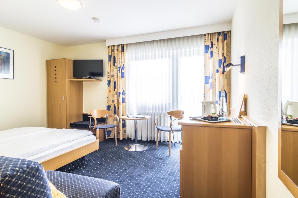 Hotel Garni Oberrhein Райнфельден Номер фото