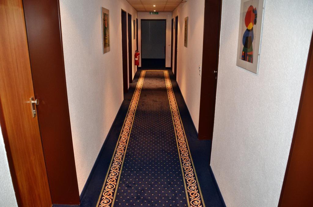 Hotel Garni Oberrhein Райнфельден Екстер'єр фото